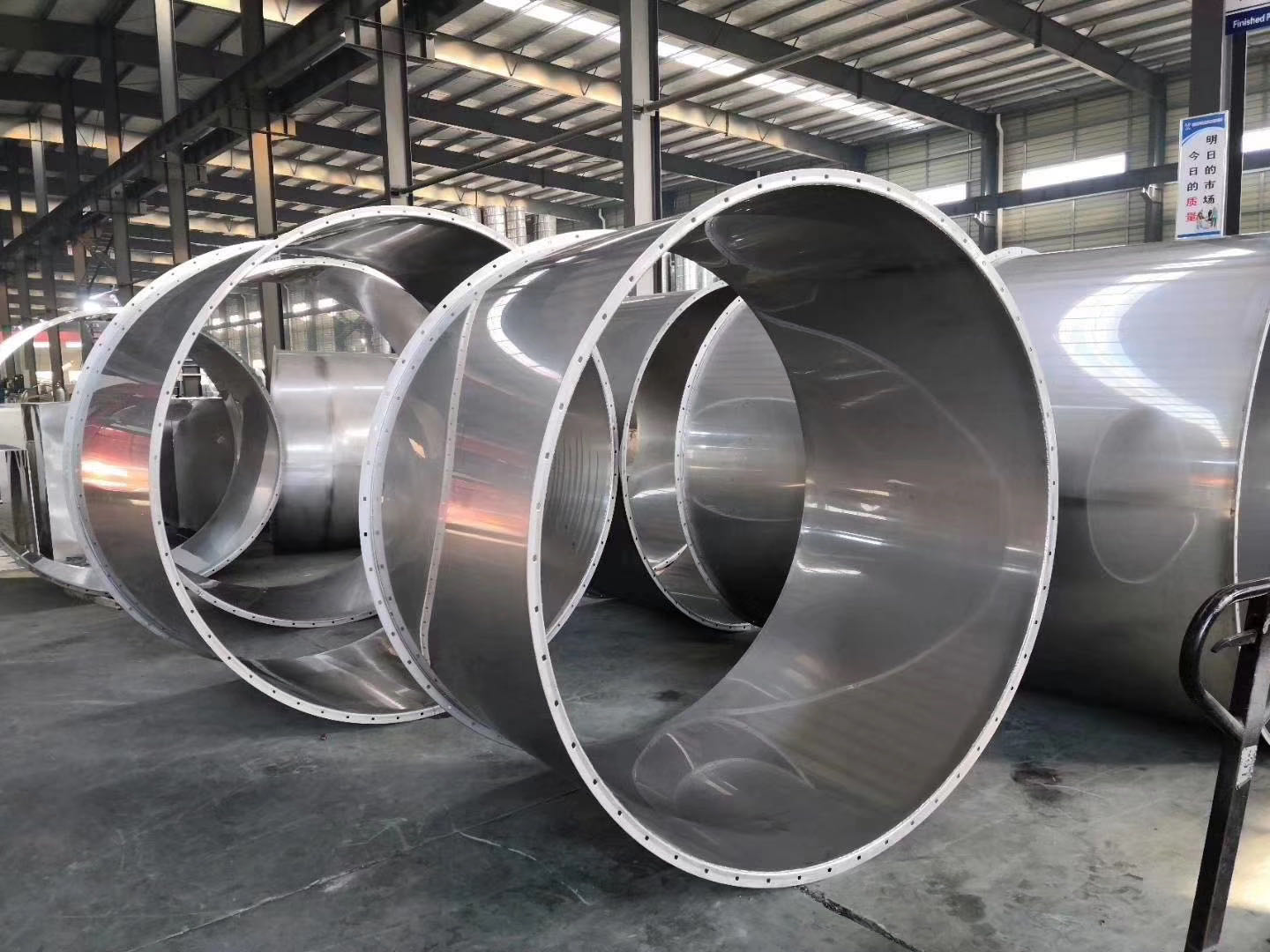 不銹鋼煙囪的重量為什么那么輕，功能還那么好?